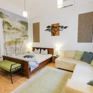 Acacia Budapest