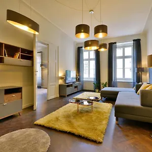 S23 Apartmanhotel